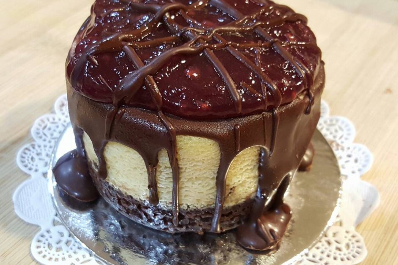 raspberry chocolate cheesecake from market of choice in bend